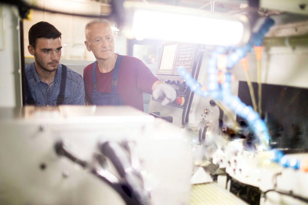 Bütçeye Uygun Mini CNC Torna Makinesi: Meslek Liselerinde Eğitim İçin İdeal Çözüm